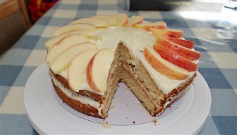 IMGP3458 Tues 25th - Apple Sauce cake for jig saw cafe - 8