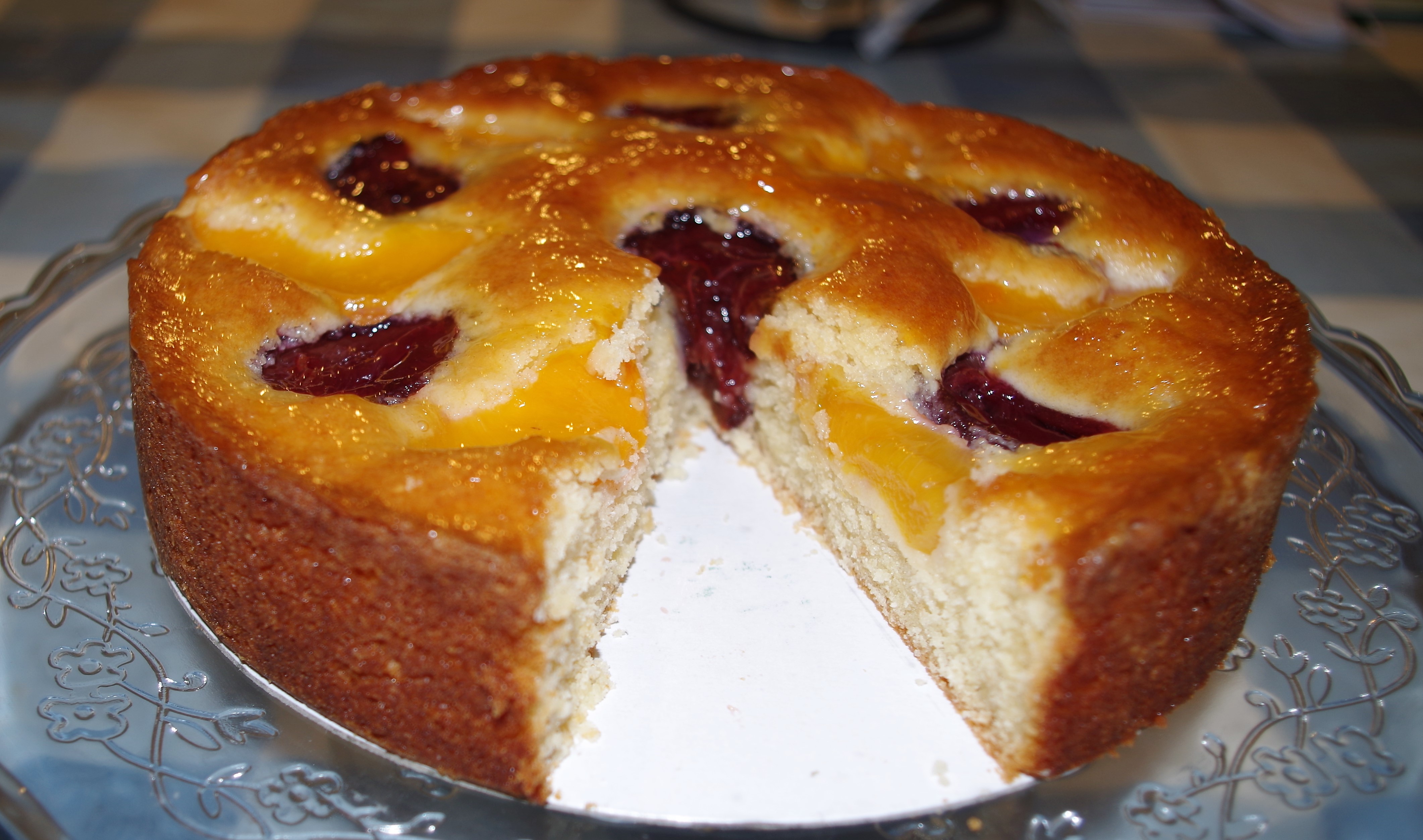 IMGP4062 Mon 3rd Plum, Peach & Coconut Cake for jig saw cafe - 8