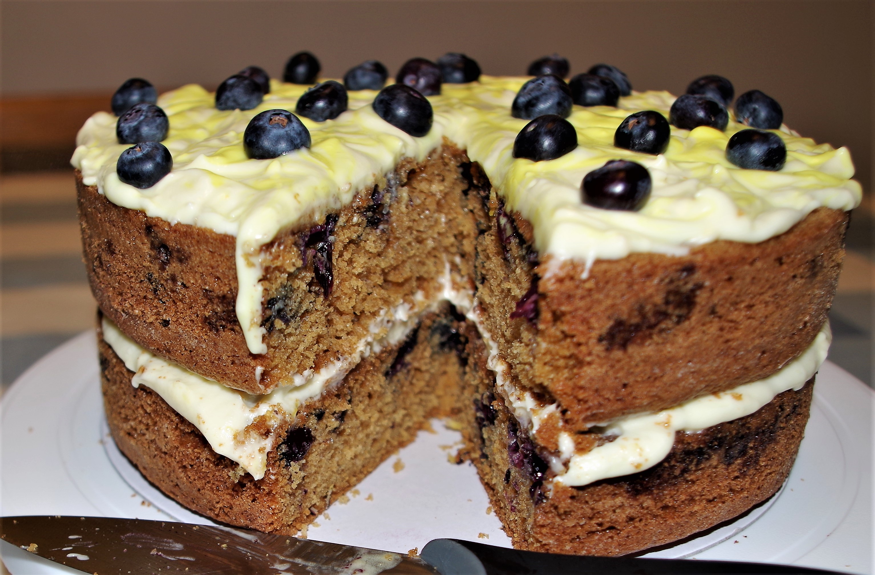 IMGP4704 Wed 27th - Blueberry & Lemon Cake for Limelight - 7+