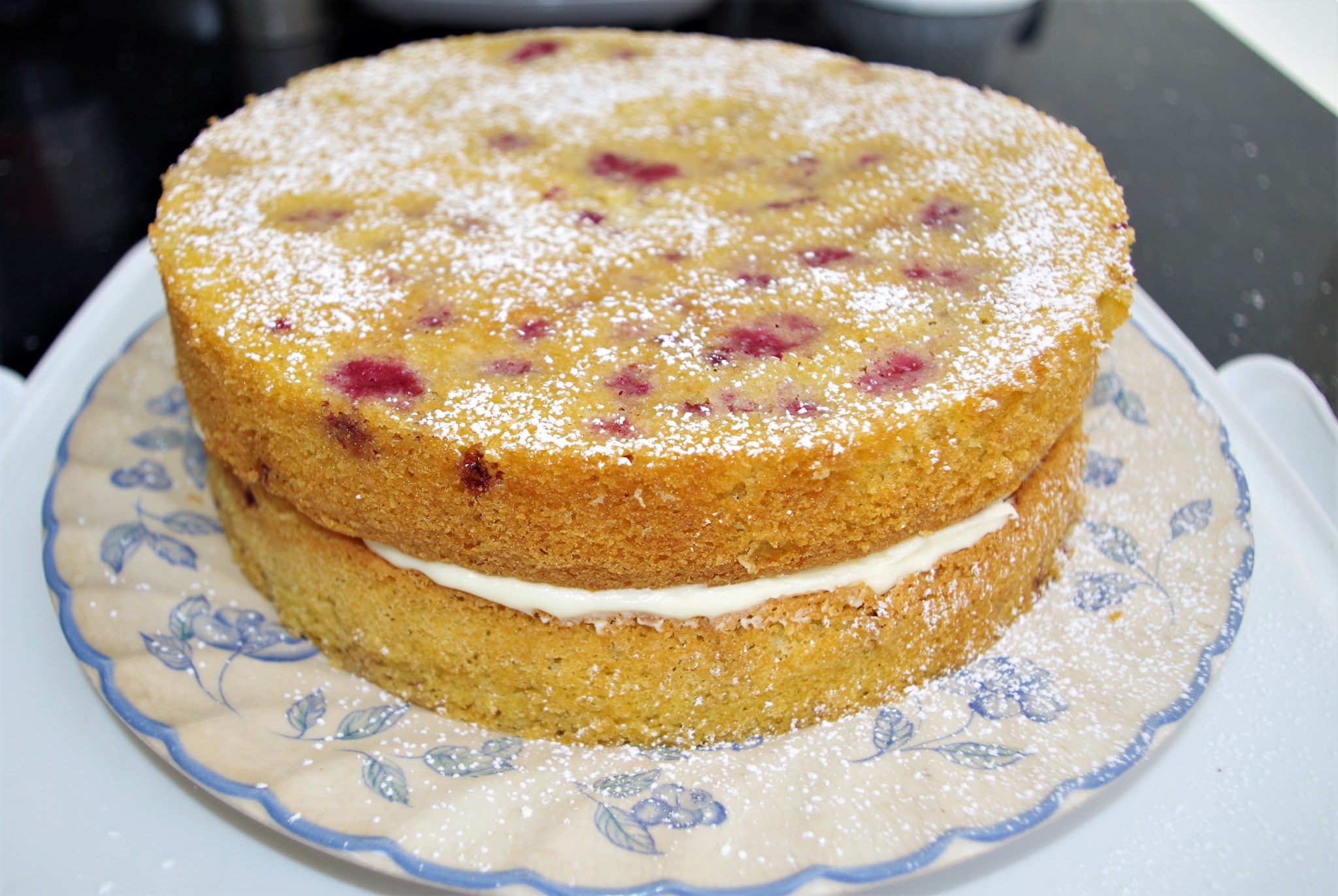 Raspberry Sponge Cake – Retired Bloke on Food n stuff